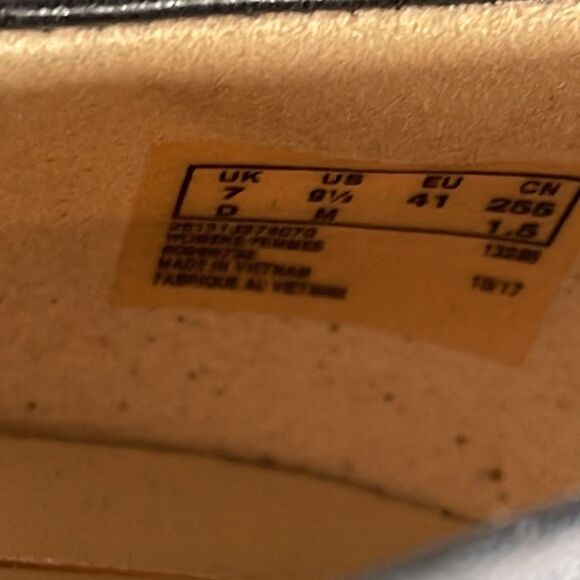 Clarks Arabella NWT Marine Blue Cap Toe Leather Heels Sz 9.5 - Picture 5 of 6
